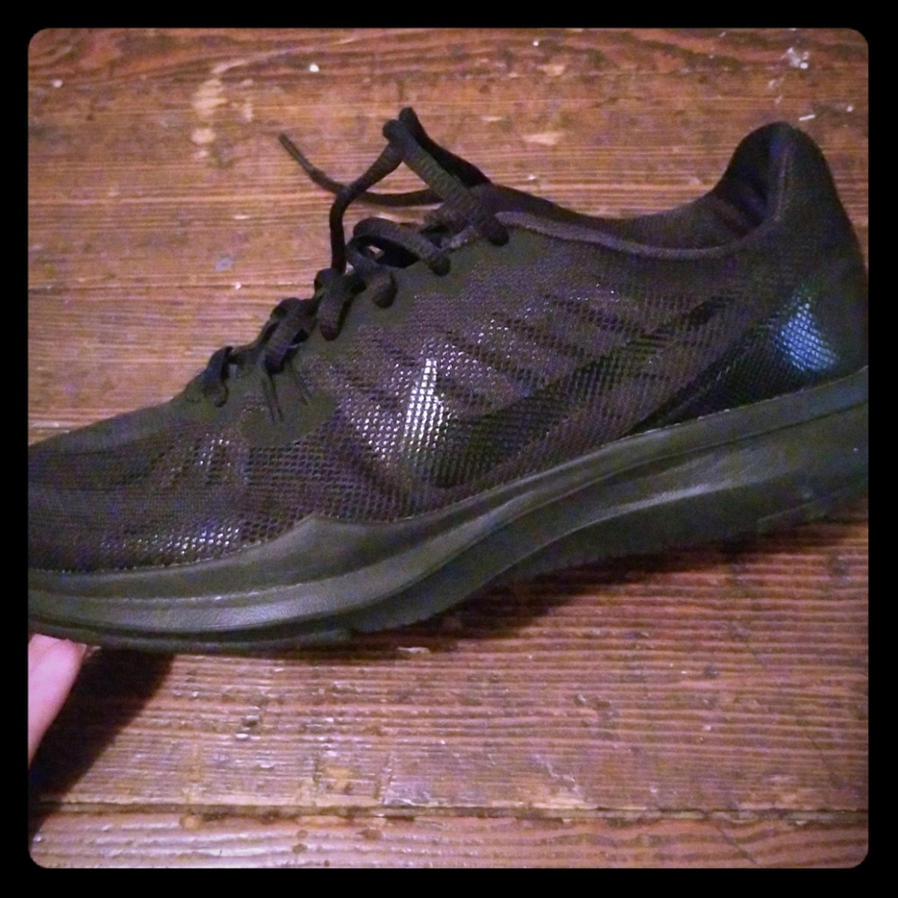 NWOT Nike Training Shoes -MAKE AN OFFER!